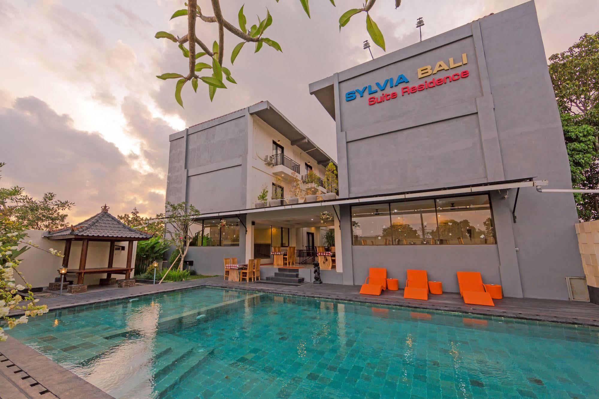 Reddoorz Plus Near Mall Bali Galeria 2 Денпасар Экстерьер фото